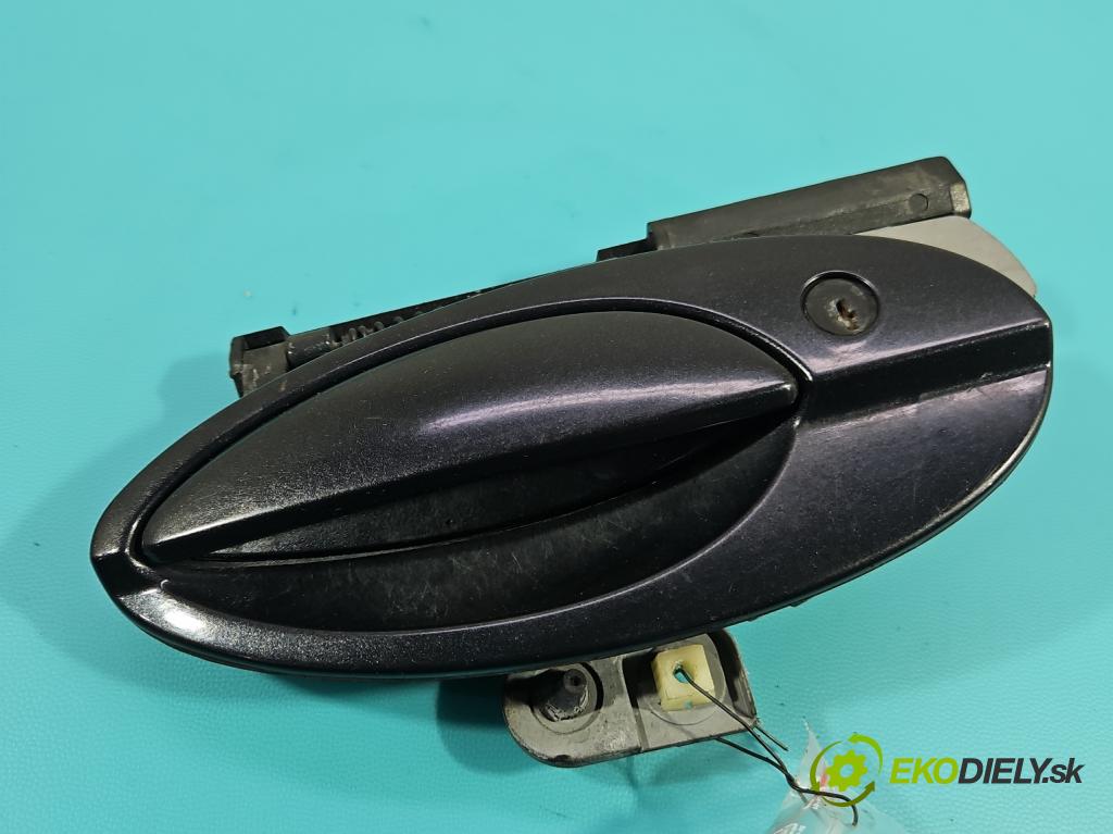 Citroen C5 I 2001-2008 1,8.0 16V 116 HP manual 85 kW 1749 cm3 5- rukoväť predné ľavé mimo:  (Kľučka dverí vonkajšia predná ľavá)