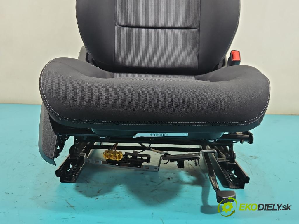 Mercedes E W212 2009-2016 2,2.0 cdi 136 HP automatic 100 kW 2143 cm3 5- Sedačka pravý  (Sedadlo)