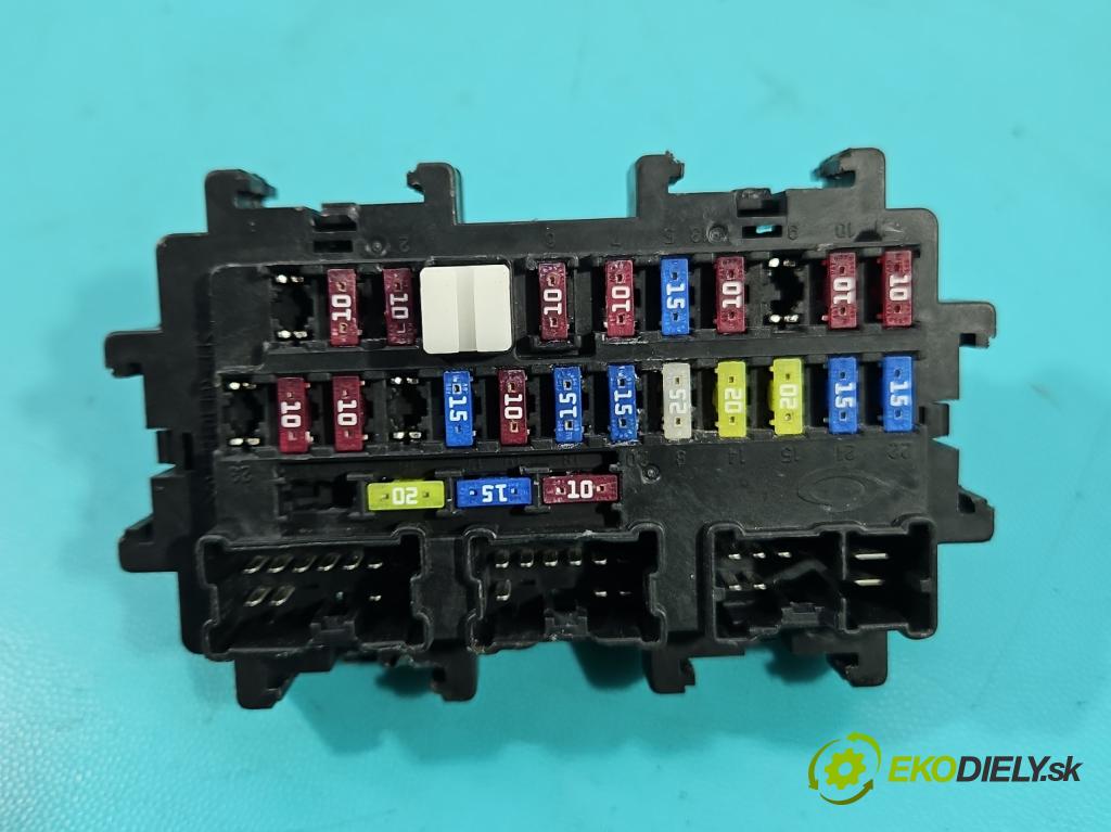 Renault Koleos I 2008-2016 2.5 16V 167 hp manual 123 kW 2488 cm3 5- skříňka pojistková 252360745R (Pojistková skříňka)