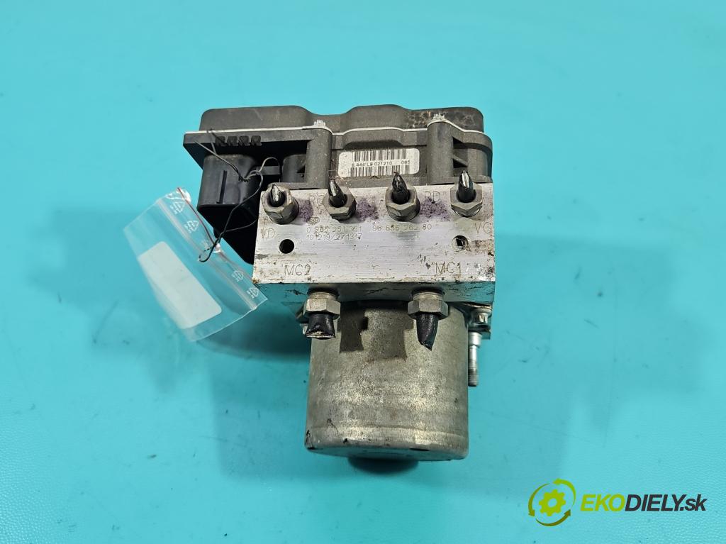 Citroen C4 II 2010-2017 2.0 hdi 150 HP manual 110 kW 1997 cm3 5- čerpadlo abs 0265251351 (Pumpa ABS)