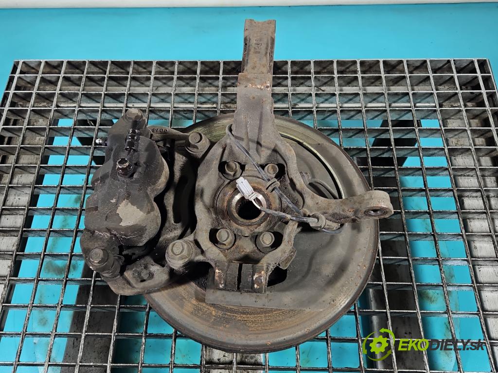 Renault Koleos I 2008-2016 2.5 16V 167 hp manual 123 kW 2488 cm3 5- náboj pravé  (Náboj kola)