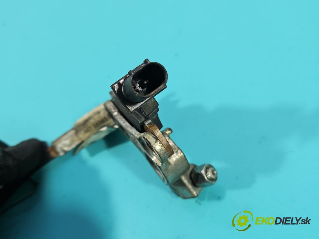 Citroen C4 II 2010-2017 2.0 hdi 150 hp manual 110 kW 1997 cm3 5- kontakt mínus: 9667109480