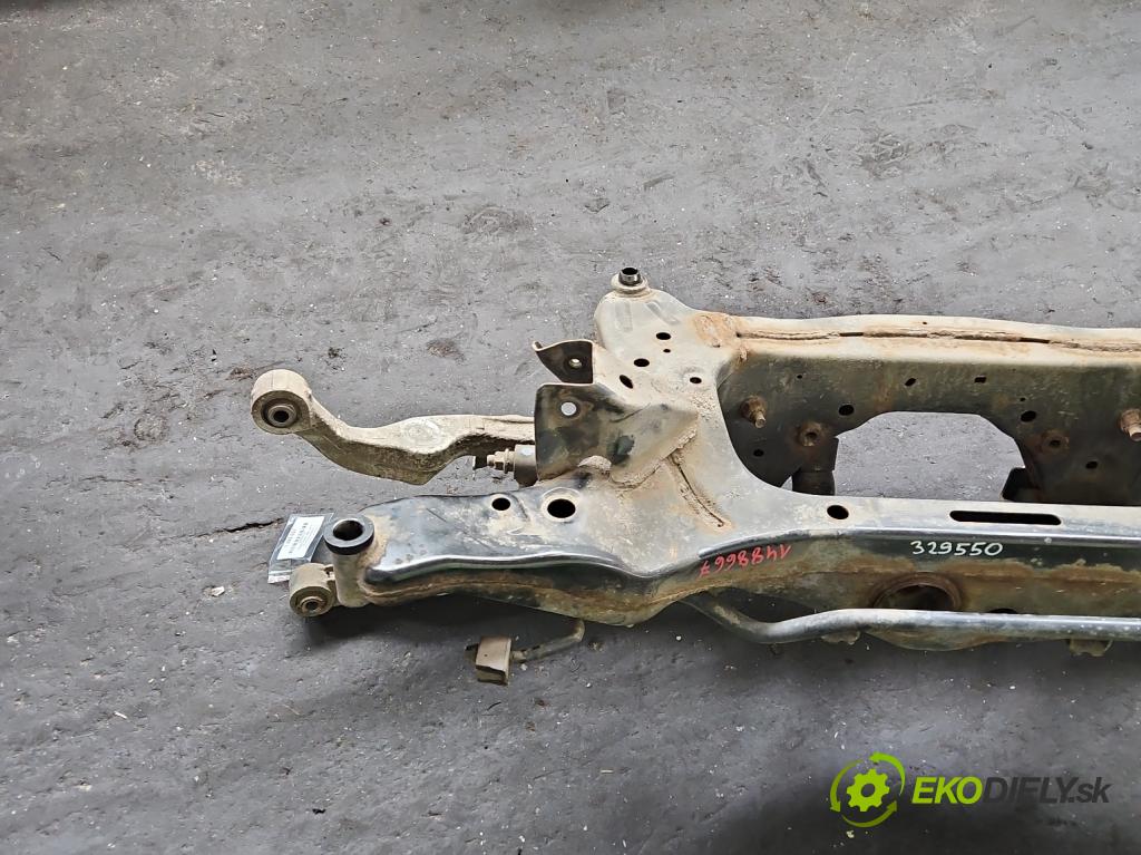 Renault Koleos I 2008-2016 2.5 16V 167 hp manual 123 kW 2488 cm3 5- zadní výztuha  (Zadní výztuha)