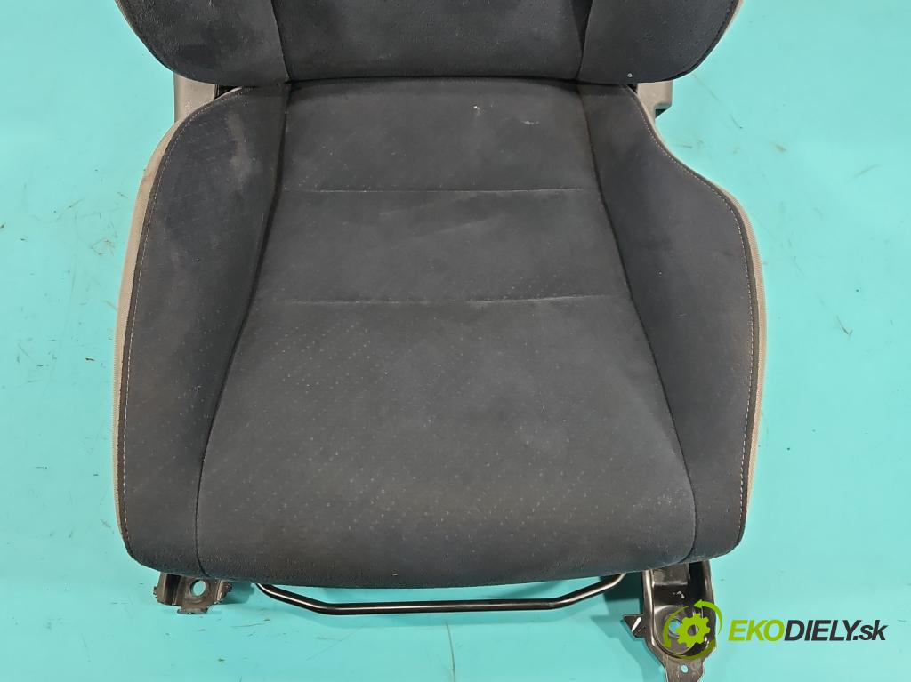 Honda Civic VIII 2006-2011 1.8 16V 140 HP manual 103 kW 1799 cm3 5- Sedačka pravý  (Sedadlo)