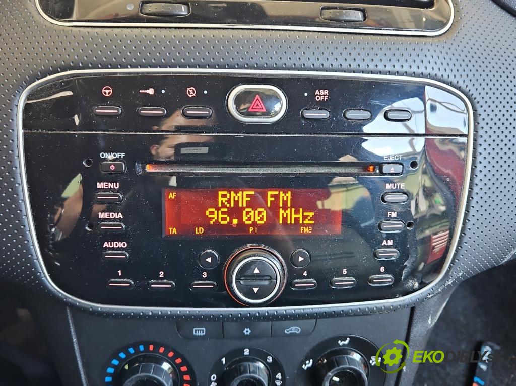 Fiat Punto Grande 1.4 8v 77 HP manual 57 kW 1368 cm3 5- Radio originál 7355014090