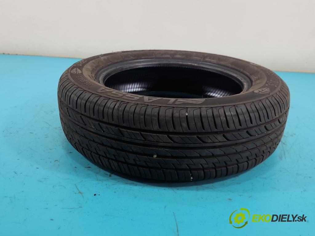 Toyota Yaris III 2011-2020 1.3 vvt-i 99 hp manual 73 kW 1329 cm3 5- pneumatiky: letní para