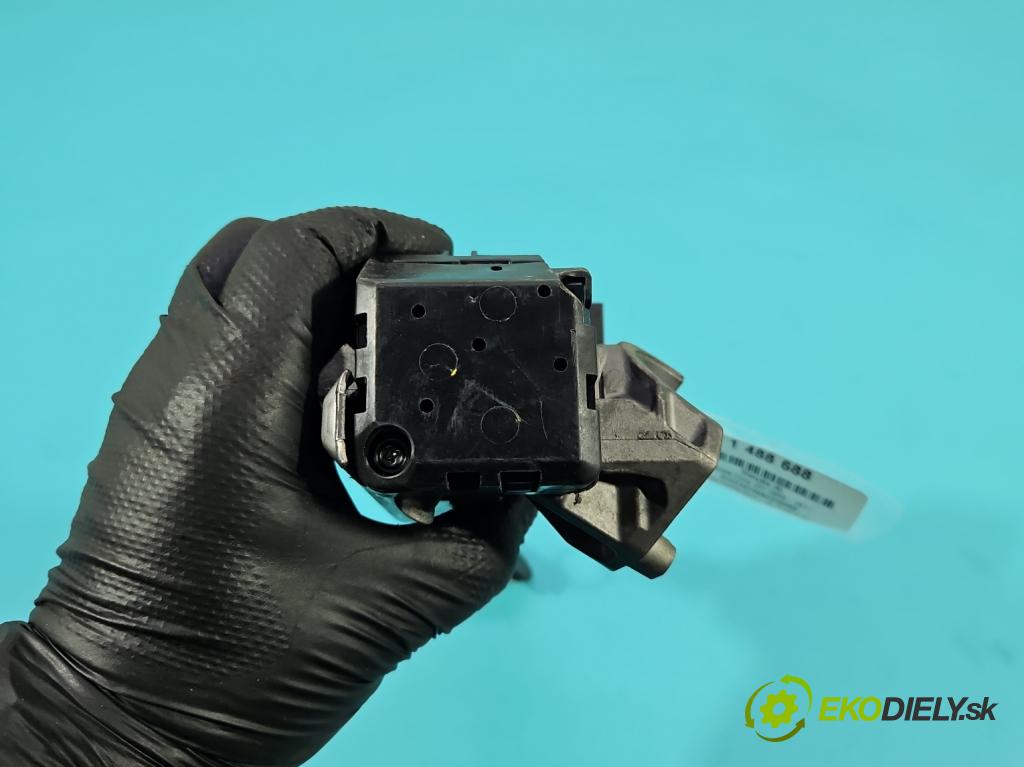 Honda Civic VIII 2006-2011 1.8 16V 140 HP manual 103 kW 1799 cm3 5- Spínačka 39730-SMG-G010-M1 (Spínacia skrinka)