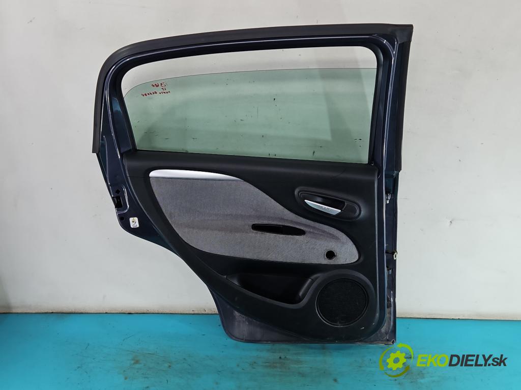 Fiat Punto Grande 1.4 8v 77 hp manual 57 kW 1368 cm3 5- dveře zadní levé  (Klika dveří ostatní)