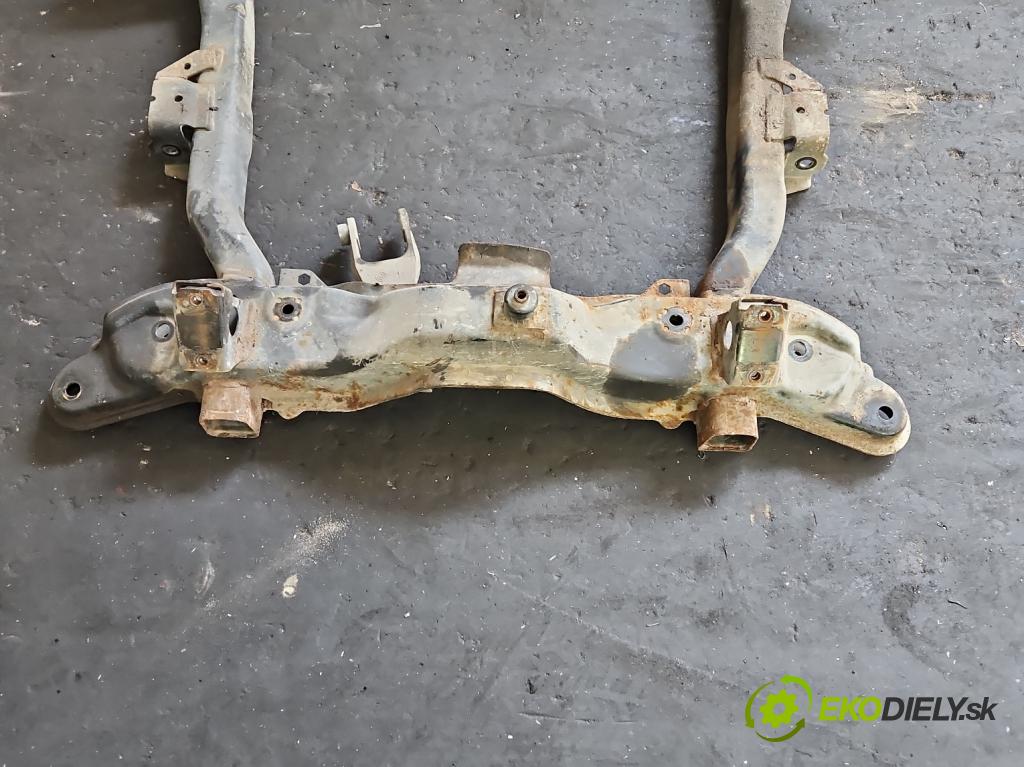 Opel Corsa C 2000-2006 1.4 16V 90 hp automatic 66 kW 1389 cm3 5- výztuha motoru