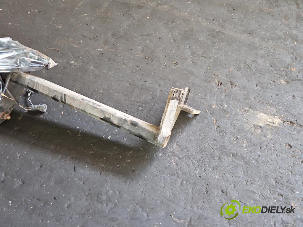 Renault Koleos I 2008-2016 2.5 16V 167 hp manual 123 kW 2488 cm3 5- oko tažné 7711423452 (Tažné zařízení)