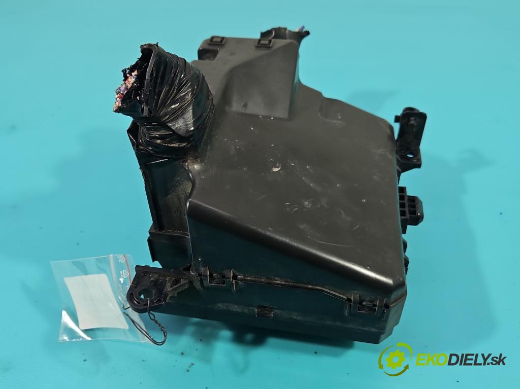 Mitsubishi ASX 2010-2021 1.6 16v 117 hp manual 86 kW 1590 cm3 5- skříňka pojistková 8565A268 (Pojistková skříňka)