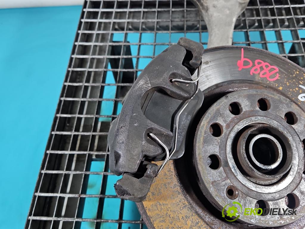 Audi A4 B6 2000-2004 2.0 20v 131 HP manual 96 kW 1984 cm3 4- brzdič predné pravý  (Kľučka dverí ostatné)