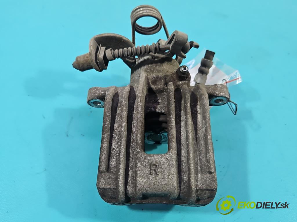 Audi A4 B6 2000-2004 2.0 20v 131 HP manual 96 kW 1984 cm3 4- brzdič zadné pravý  (Kľučka dverí ostatné)