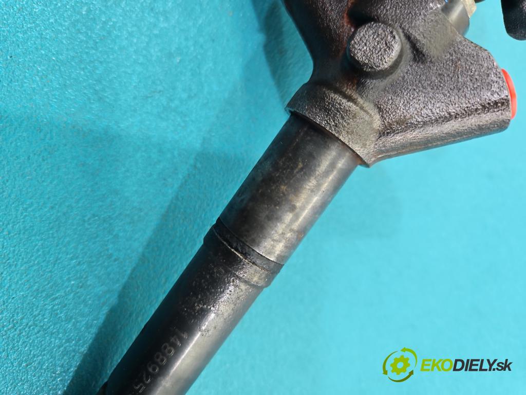 Toyota Corolla Verso II 2004-2009 2.2 D4D 177 HP manual 130 kW 2231 cm3 5- vstrek 23670-26011 (Vstrekovač paliva)