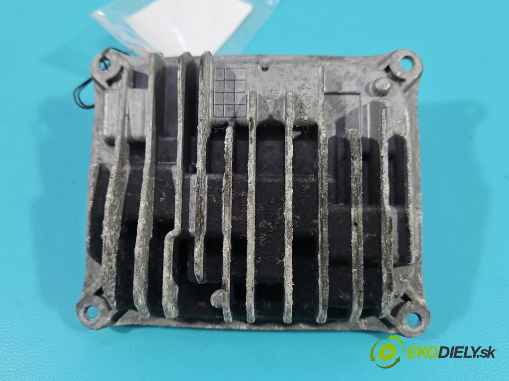 Mercedes E W212 2009-2016 2,2.0 cdi 136 HP automatic 100 kW 2143 cm3 5- střídač: xenon A2129005324 (Riadiaca jednotka xenónu)