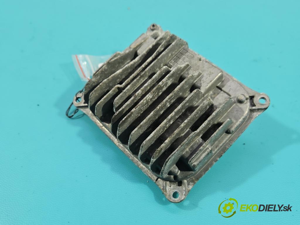 Mercedes E W212 2009-2016 2,2.0 cdi 136 HP automatic 100 kW 2143 cm3 5- střídač: xenon A2129005324 (Riadiaca jednotka xenónu)