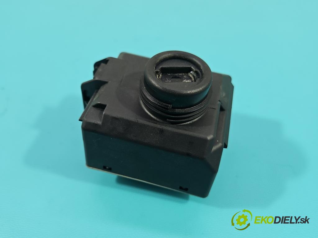 Mercedes E W212 2009-2016 2,2.0 cdi 136 HP automatic 100 kW 2143 cm3 5- Spínačka A2189054701 (Spínacia skrinka)