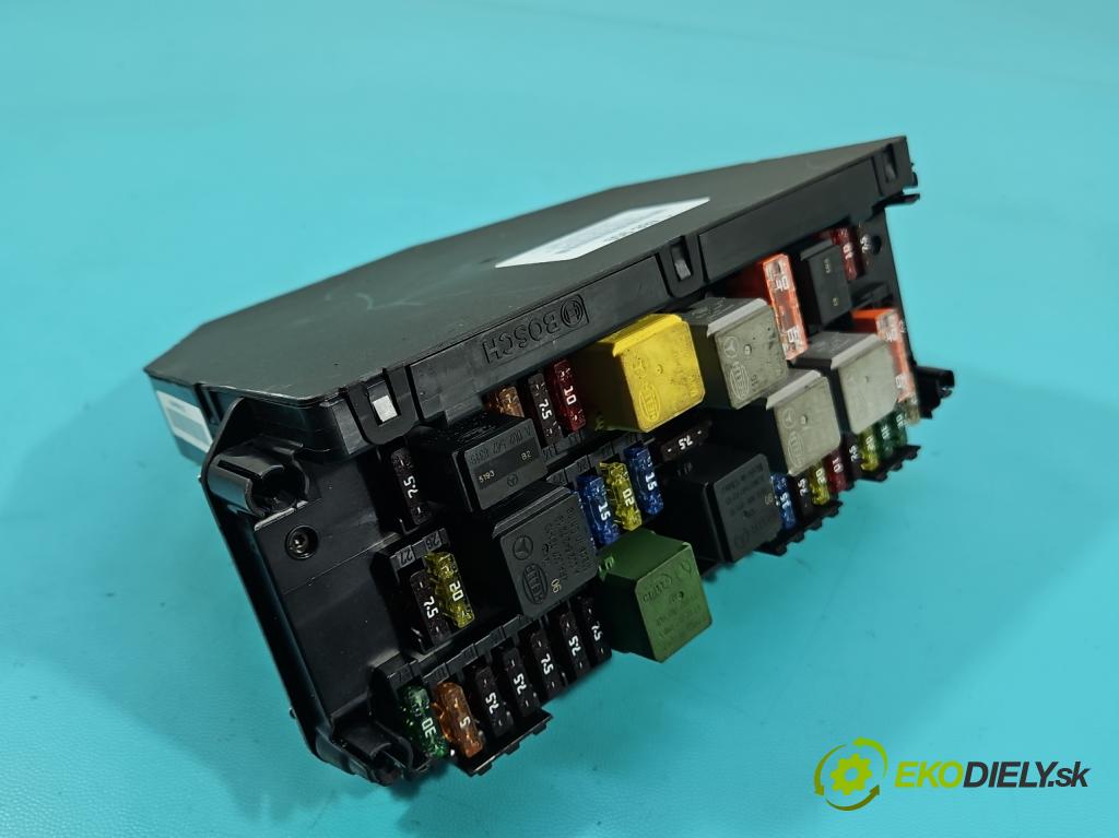 Mercedes E W212 2009-2016 2,2.0 cdi 136hp automatic 100 kW 2143 cm3 5- skříňka pojistková A2129002827 (Pojistková skříňka)