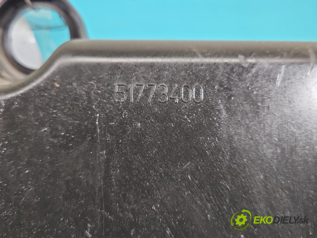 Fiat Punto Grande 1.4 8v 77 HP manual 57 kW 1368 cm3 5- obal filtra vzduchu 51773400 (Obal vzduchového filtra)