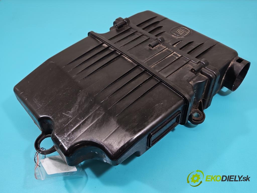 Fiat Punto Grande 1.4 8v 77 HP manual 57 kW 1368 cm3 5- obal filtra vzduchu 51773400 (Obal vzduchového filtra)