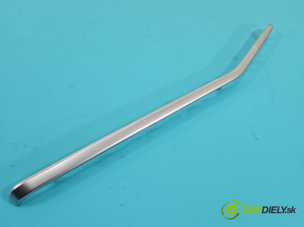 Mercedes E W212 2009-2016 2.2 cdi (651925) 136hp automatic 100 kW 2143 cm3 5- lišta ozdobná interiéry: