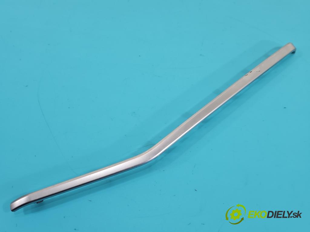 Mercedes E W212 2009-2016 2.2 cdi (651925) 136hp automatic 100 kW 2143 cm3 5- lišta ozdobná interiéry: