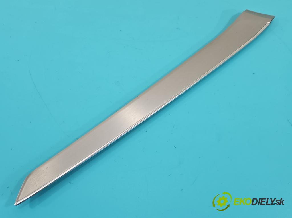 Mercedes E W212 2009-2016 2.2 cdi (651925) 136hp automatic 100 kW 2143 cm3 5- lišta ozdobná interiéry: