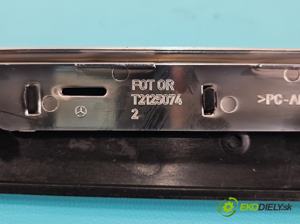 Mercedes E W212 2009-2016 2.2 cdi (651925) 136hp automatic 100 kW 2143 cm3 5- lišta ozdobná interiéry: