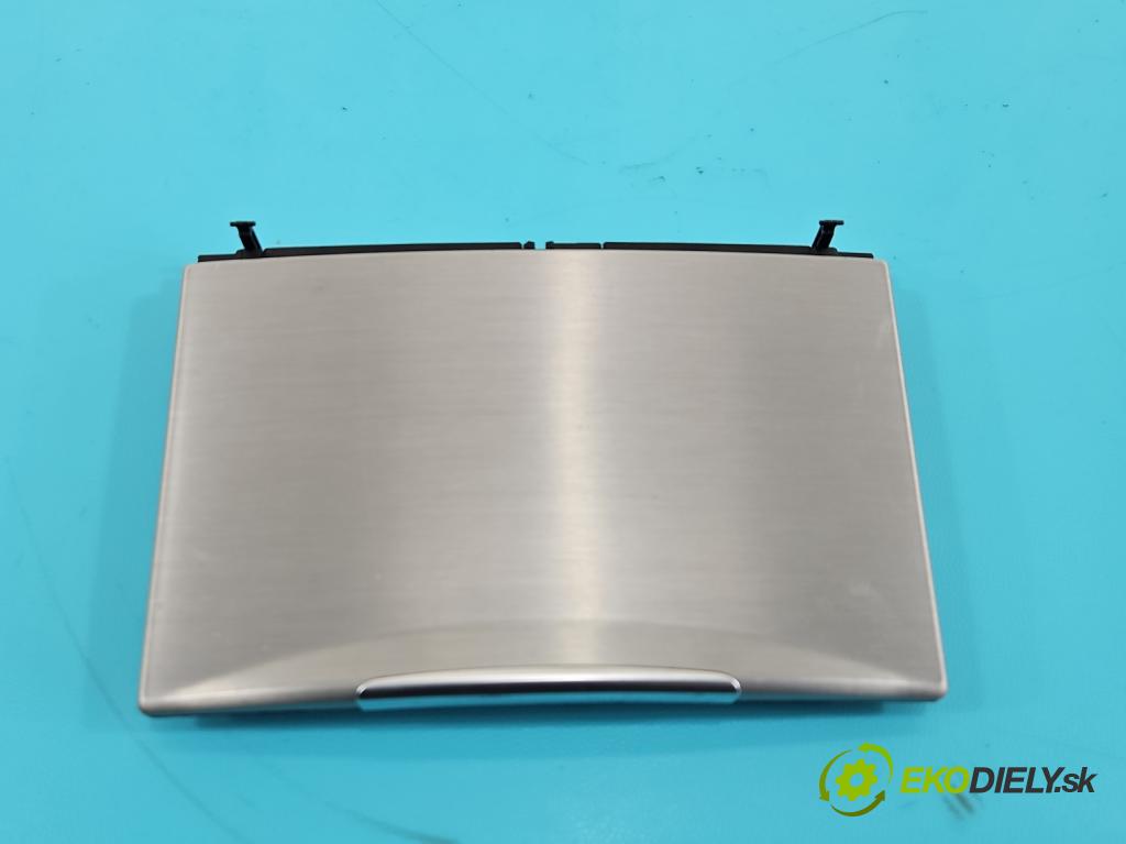 Mercedes E W212 2009-2016 2.2 cdi (651925) 136hp automatic 100 kW 2143 cm3 5- lišta ozdobná interiéry: