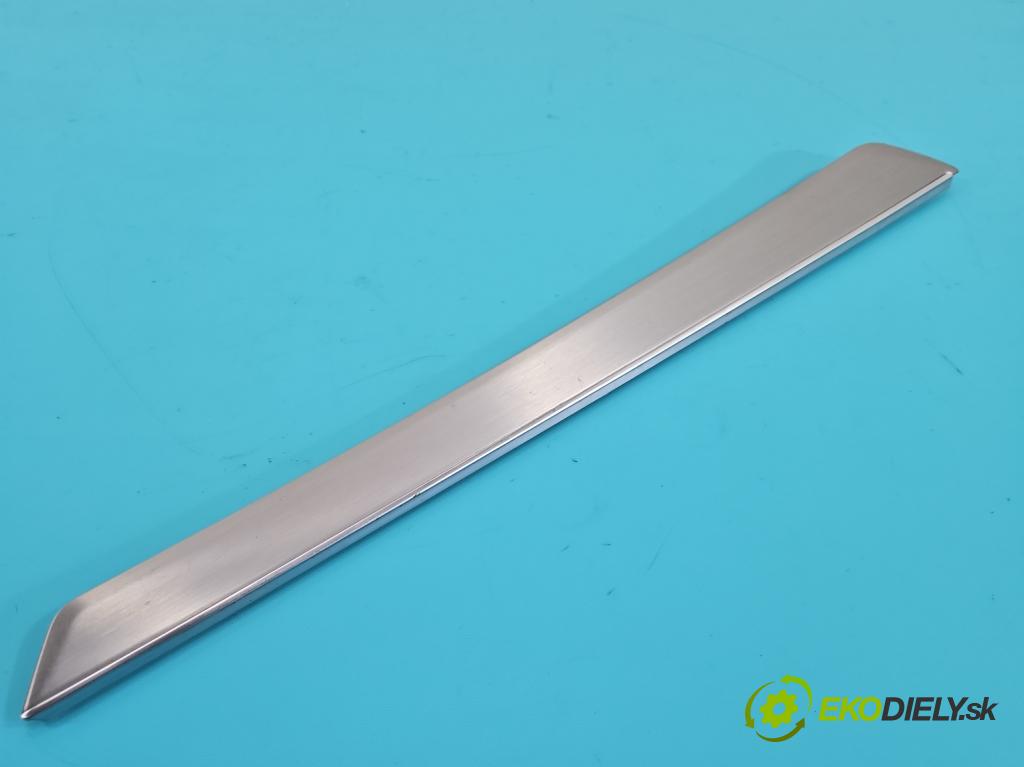 Mercedes E W212 2009-2016 2.2 cdi (651925) 136hp automatic 100 kW 2143 cm3 5- lišta ozdobná interiéry: