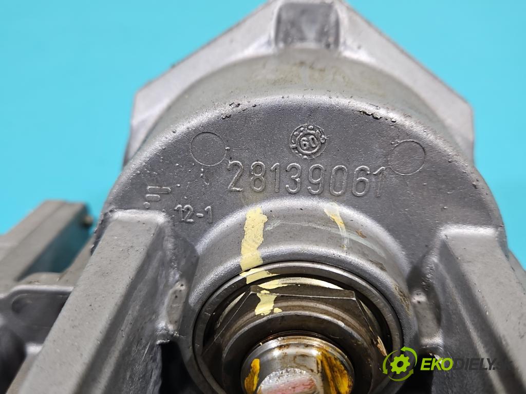 Fiat Punto Grande 1.4 8v 77 HP manual 57 kW 1368 cm3 5- čerpadlo posilovač 26117861 (Servočerpadlo)