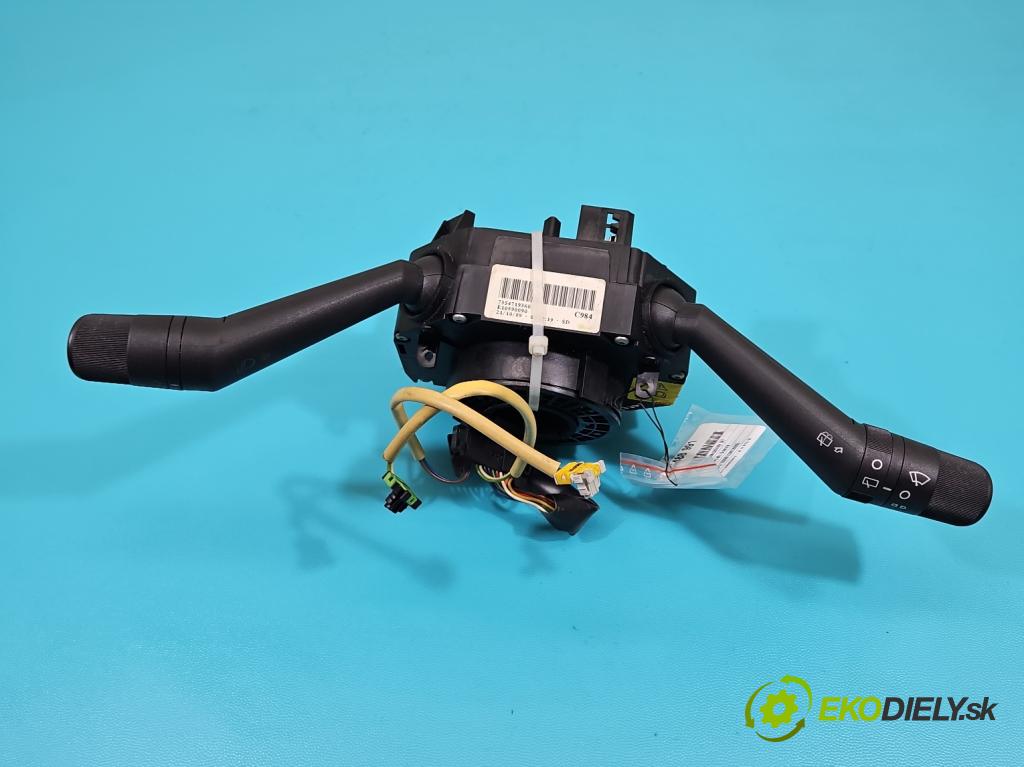 Fiat Punto Grande 1.4 8v 77 HP manual 57 kW 1368 cm3 5- prepínač komplex: 7354719360 (Prepínacie páčky pod volantom)