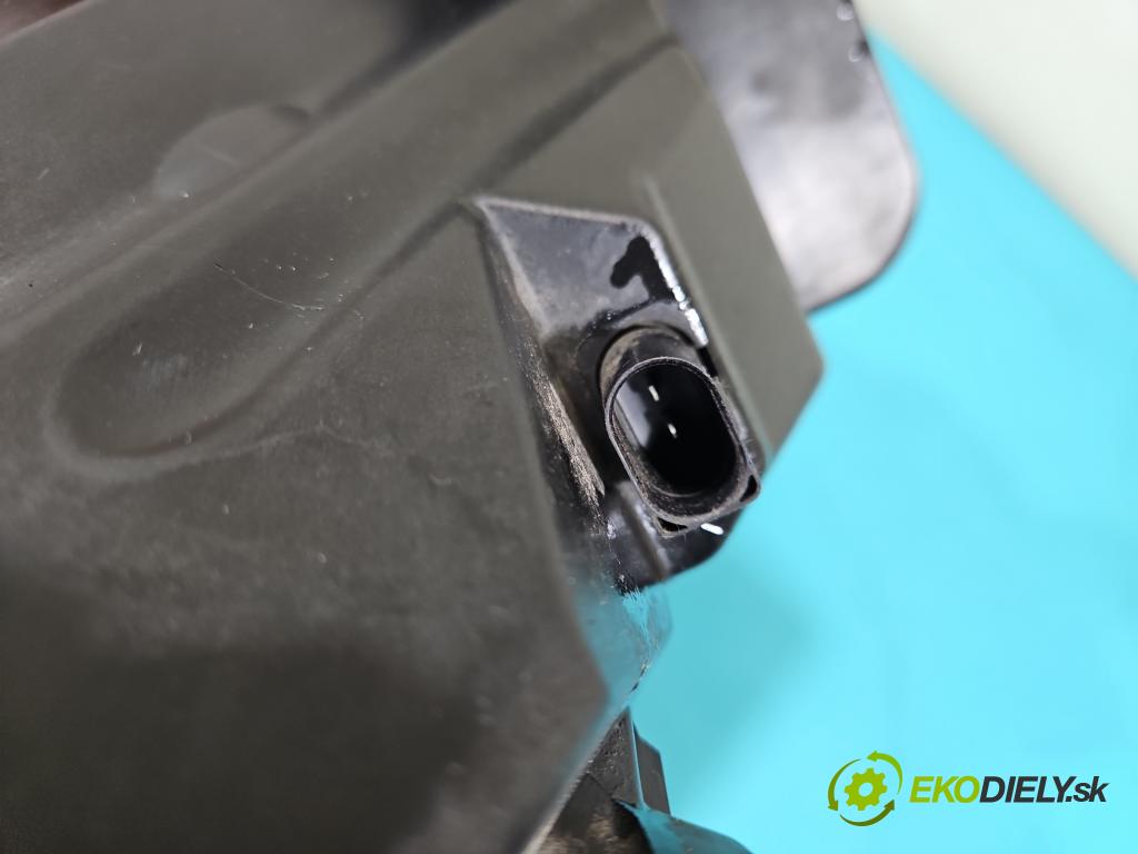 Audi A5 8T 2007-2016 3.0 tdi V6 239KM manual 176 kW 2967 cm3 2- obal filtra vzduchu 8K0133837B (Obal vzduchového filtra)