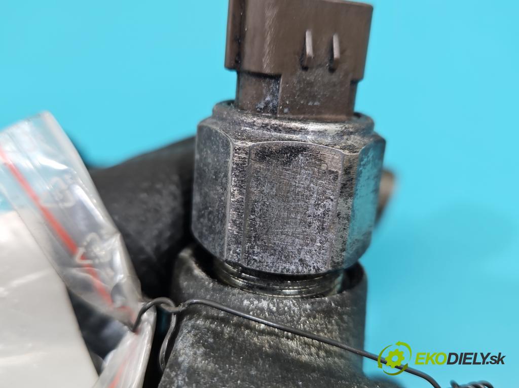 Opel Meriva A 2002-2010 1.7 cdti 101 HP manual 74 kW 1686 cm3 5- lišta vstrekovacia  (Vstrekovacia lišta)