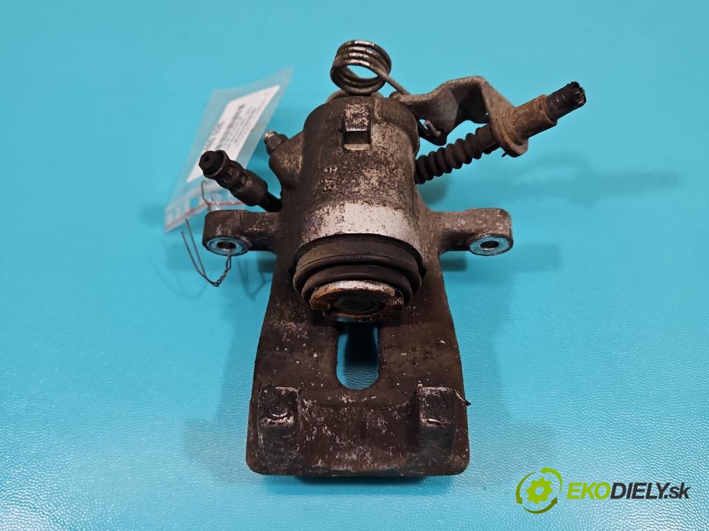 Opel Meriva A 2002-2010 1.7 cdti 101 HP manual 74 kW 1686 cm3 5- brzdič zadné pravý  (Kľučka dverí ostatné)