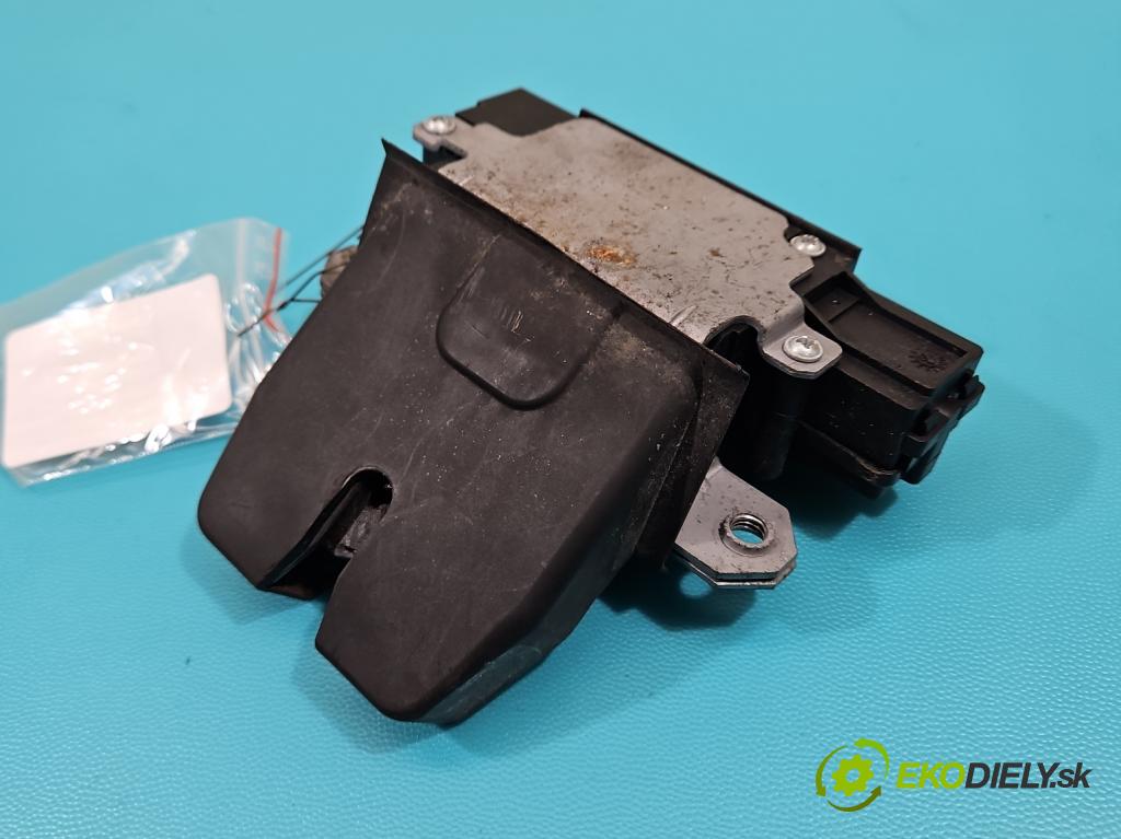 Ford Focus Mk2 2004-2011 1.6 16v 116 hp manual 85 kW 1596 cm3 5- zámek kufrových dveří zadní 3M51-R442A66-AN