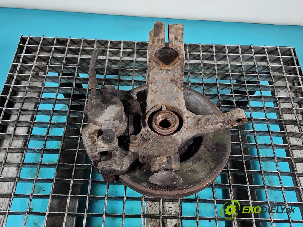 Ford Focus Mk2 2004-2011 1.6 TDCI 90 hp manual 66 kW 1560 cm3 5- náboj pravé  (Náboj kola)