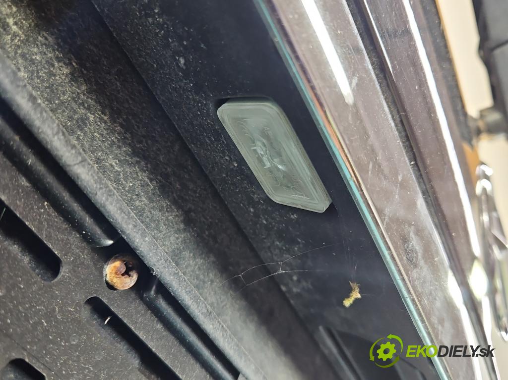 Mercedes E W212 2009-2016 2,2.0 cdi 136hp automatic 100 kW 2143 cm3 5- zadní kufrové dveře  (Zadní kapota (kufr))