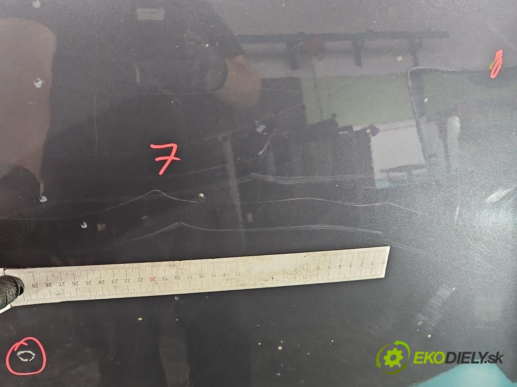 Fiat Punto Grande 1.4 8v 77 HP manual 57 kW 1368 cm3 5- kapota predná