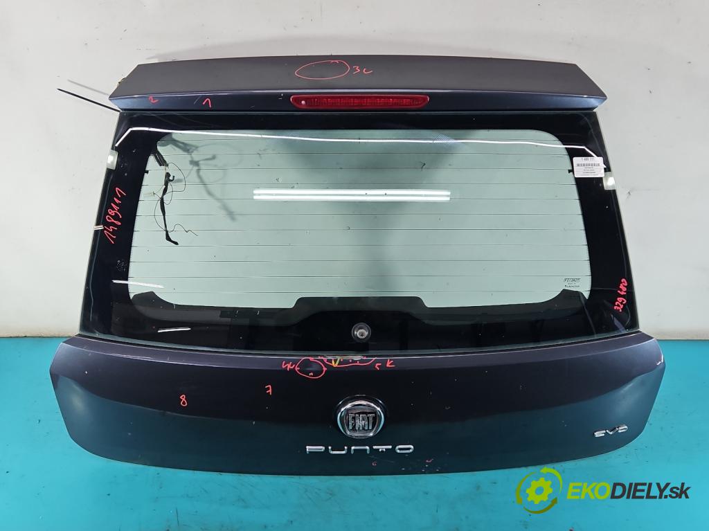 Fiat Punto Grande 1.4 8v 77 hp manual 57 kW 1368 cm3 5- zadní kufrové dveře  (Zadní kapota (kufr))