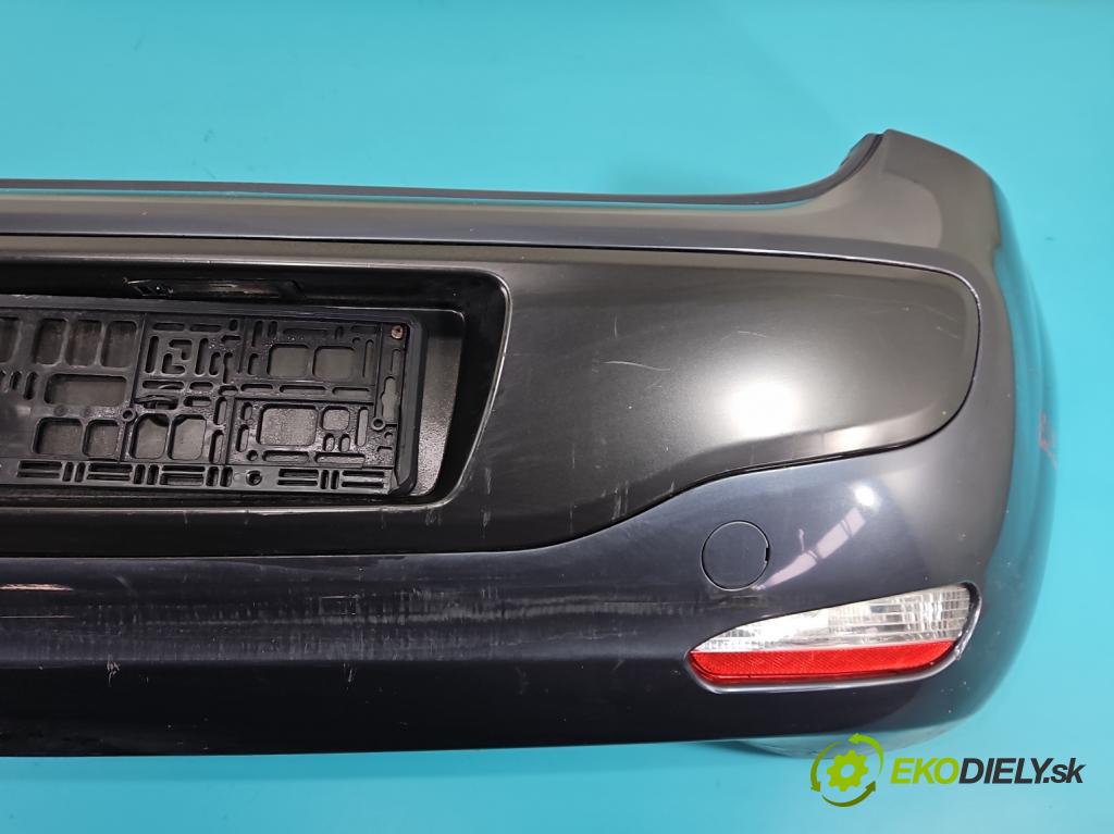 Fiat Punto Grande 1.4 8v 77 HP manual 57 kW 1368 cm3 5- nárazník zadné  (Kľučka dverí ostatné)