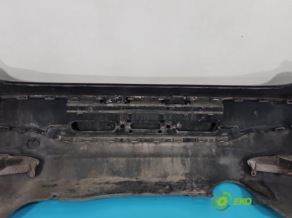 Fiat Punto Grande 1.4 8v 77 HP manual 57 kW 1368 cm3 5- nárazník zadné  (Kľučka dverí ostatné)