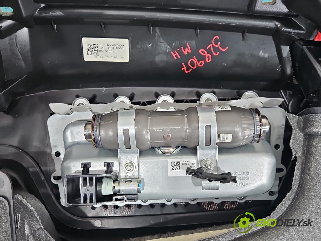 Bmw 5 F10 2010-2017 2.0 T 245KM automatic 180 kW 1997 cm3 4- kokpit,přistrojova deska