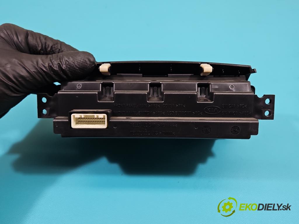 Kia Venga 1.4 crdi 75 HP manual 55 kW 1396 cm3 5- Zobrazit: 94101-1P020 (Prístrojová doska)