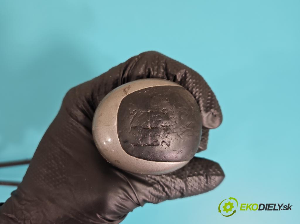 Honda Civic VIII 2006-2011 1.8 16V 140 HP manual 103 kW 1799 cm3 5- Páka: Změny: stupeň,rýchlosť  (Rýchlostná páka (kulisa))