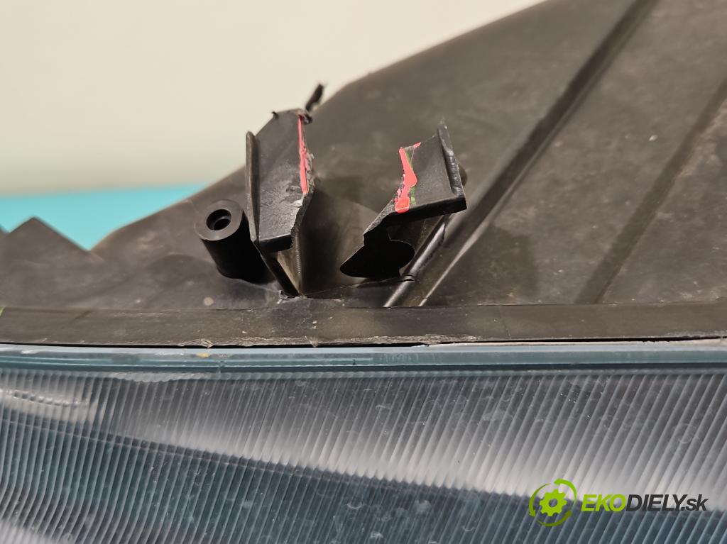 Honda Civic VIII 2006-2011 1.8 16V 140 HP manual 103 kW 1799 cm3 5- Reflektor: pravý 217-1160R (Svetlo predné pravé)