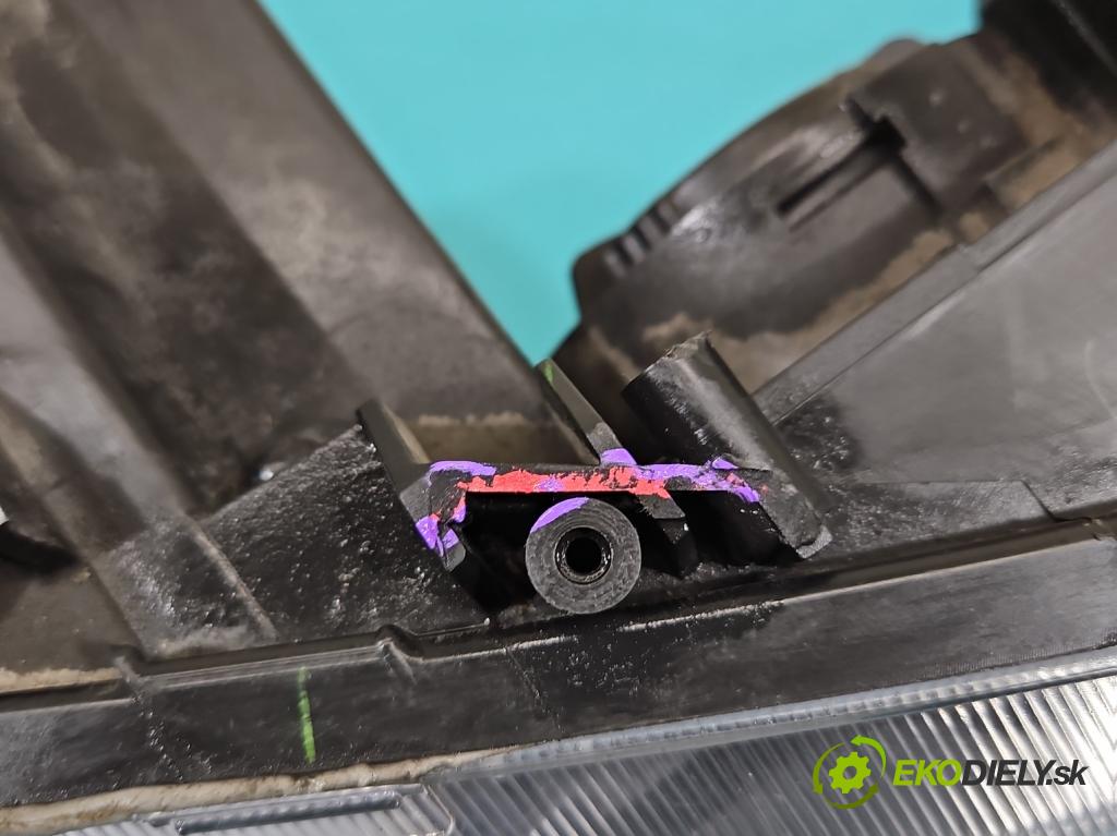 Honda Civic VIII 2006-2011 1.8 16V 140 HP manual 103 kW 1799 cm3 5- Reflektor: pravý 217-1160R (Svetlo predné pravé)