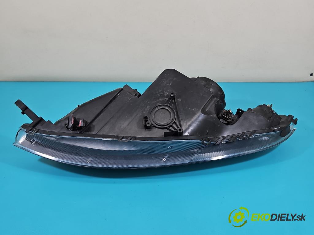 Honda Civic VIII 2006-2011 1.8 16V 140 HP manual 103 kW 1799 cm3 5- Reflektor: pravý 217-1160R (Svetlo predné pravé)