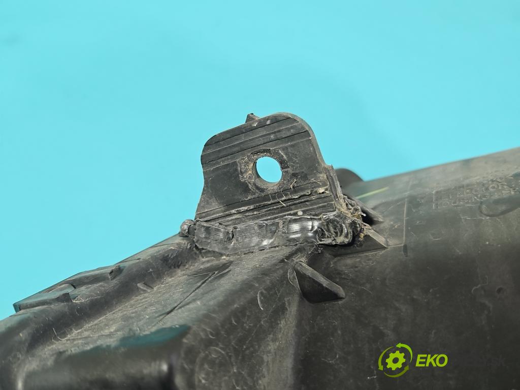 Chevrolet Cruze 1.8 16v 141 HP manual 104 kW 1796 cm3 5- Reflektor: pravý  (Svetlo predné pravé)