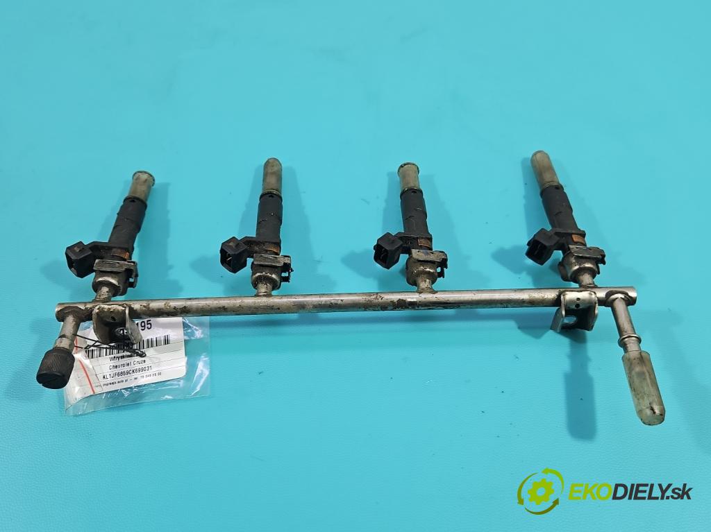 Chevrolet Cruze 1.8 16v 141 HP manual 104 kW 1796 cm3 5- vstrek 55353806 (Vstrekovač paliva)